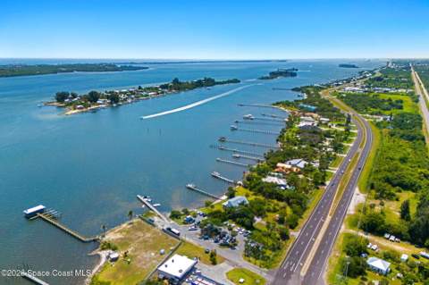 25 Vip Island #B, Grant-Valkaria FL - photo 24 of 34