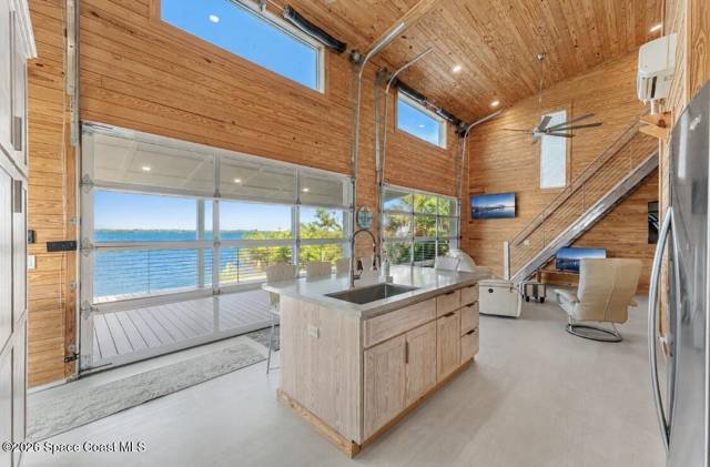 25 Vip Island #B, home for sale in Grant-Valkaria