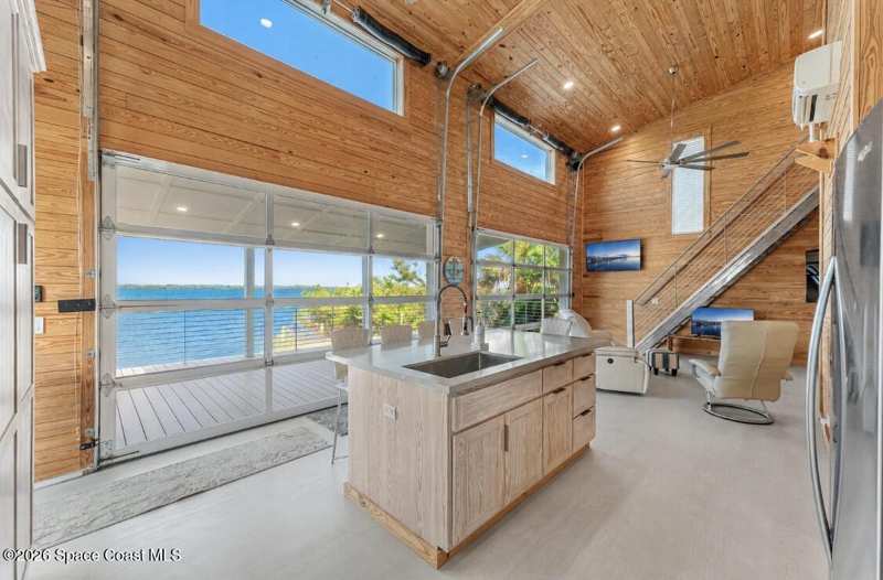 4 bedroom Single Family Residence at 25 Vip Island #B, V I P Vacation Island Playground Sec 1, Grant-Valkaria — photo 1