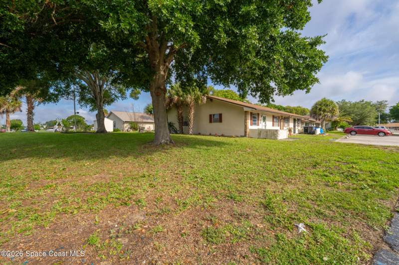 2 bedroom Townhouse at 1140 Cheney Highway #H, Meadows Sec 1 The, Titusville — photo 3