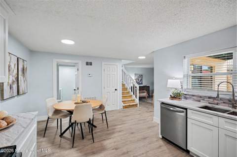 3259 Sea Oats Circle, Melbourne Beach FL - photo 10 of 28