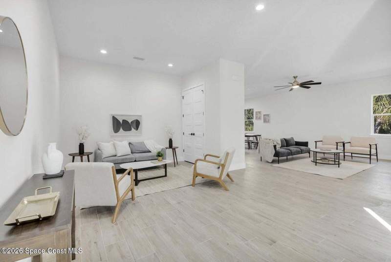 3 bedroom Single Family Residence at 113 Crescent Street, Port Malabar Unit 25, Palm Bay — photo 5
