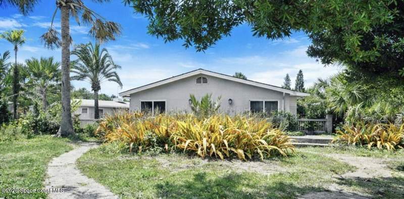 2 bedroom Single Family Residence at 100 Tampa Avenue, Indialantic By The Sea Sec D, Indialantic — photo 2