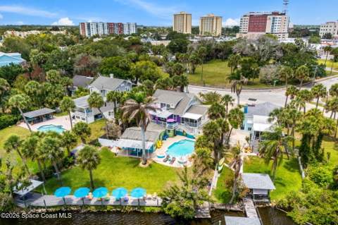 907 E Melbourne Avenue, Melbourne FL - photo 11 of 99