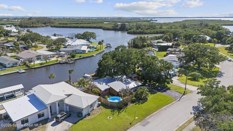 3 bedroom Single Family Residence at 514 Cocoa Isles Boulevard, Cocoa Isles 2nd Addn, Cocoa Beach — photo 4