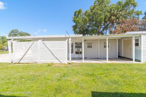 320 Holiday Park Boulevard, Palm Bay FL - photo 6 of 44