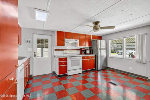 320 Holiday Park Boulevard, Palm Bay FL - photo 11 of 44