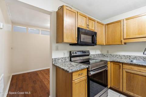 1917 Manor Drive, Palm Bay FL - photo 11 of 33