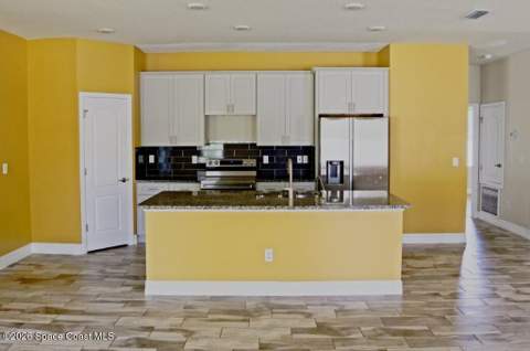 948 Wheatley Street, Palm Bay FL - photo 6 of 23