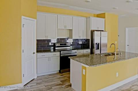 948 Wheatley Street, Palm Bay FL - photo 7 of 23
