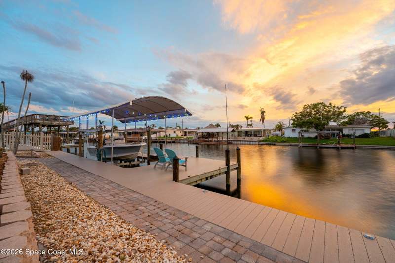 3 bedroom Single Family Residence at 360 Diana Boulevard, Diana Shores Unit No 3, Merritt Island — photo 5