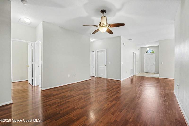 4 bedroom Single Family Residence at 4076 Fitzroy Reef Drive, Fitzroy Reef at Walkabout, Mims — photo 5