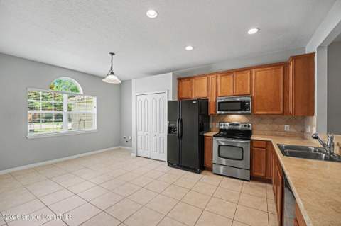 4076 Fitzroy Reef Drive, Mims FL - photo 11 of 27