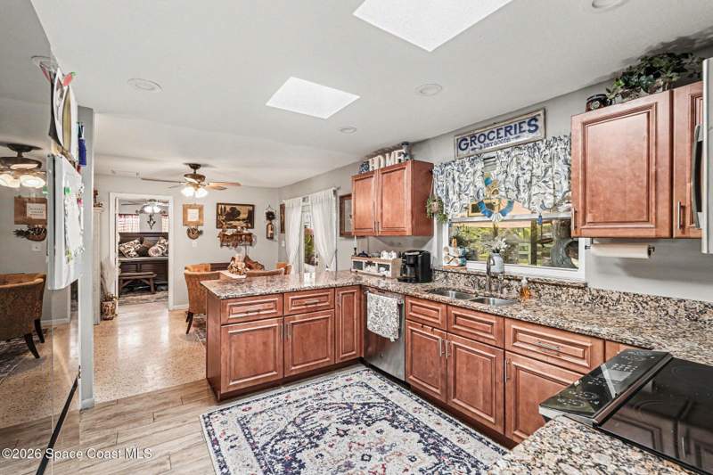4 bedroom Single Family Residence at 3100 Saunders Place, Royal Oak Golf and Country Club Sec 3, Titusville — photo 4