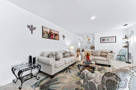 180 Dolphin Street, Palm Bay FL - photo 8 of 40