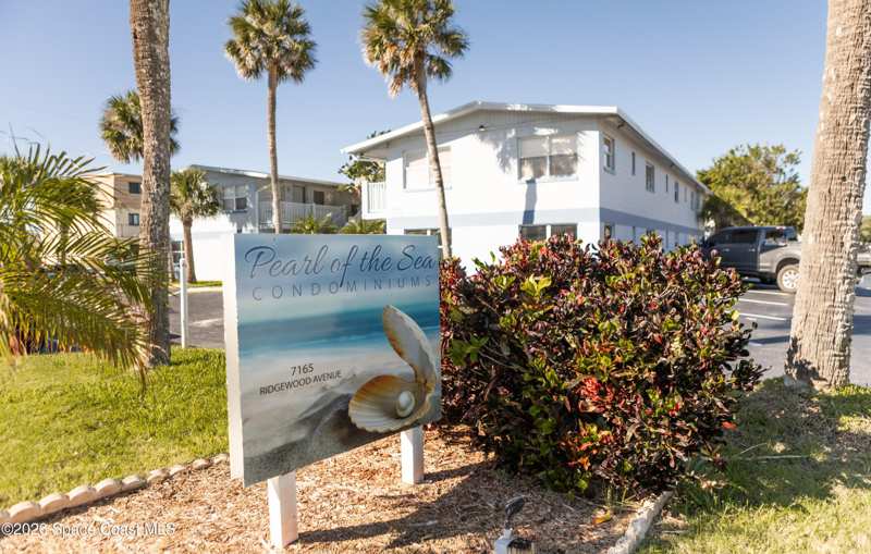 1 bedroom Condominium at 7165 Ridgewood Avenue #Unt3, Avon By The Sea, Cape Canaveral — photo 1