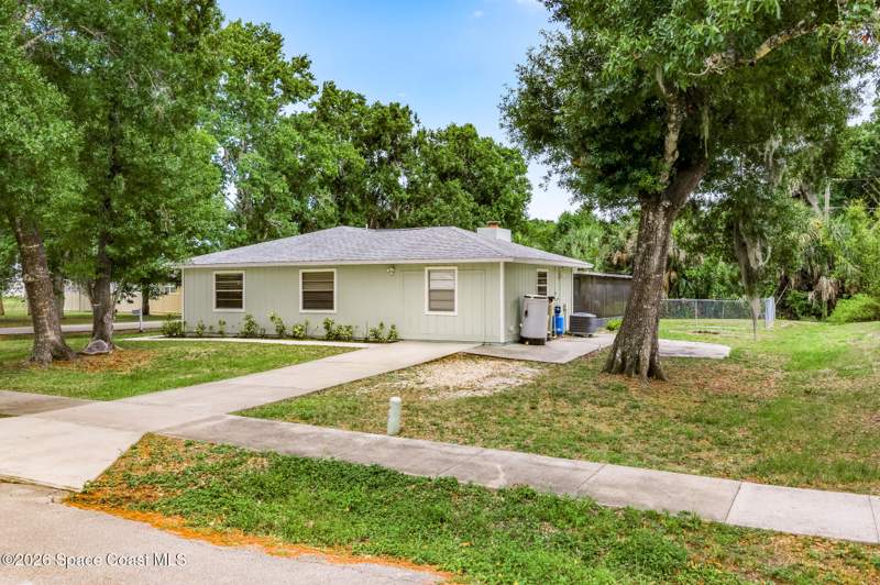 4 bedroom Single Family Residence at 1100 Wabasso Avenue, Port Malabar Unit 16, Palm Bay — photo 4