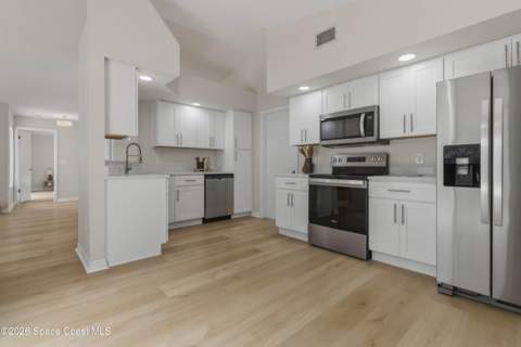598 Pine Forest Court, Melbourne FL - photo 14 of 44