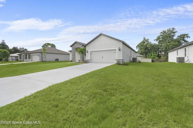 4 bedroom Single Family Residence at 238 Fitchburg Street, Port Malabar Unit 31, Palm Bay — photo 3