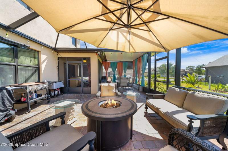 5 bedroom Single Family Residence at 777 Old Country Road, Preserves at Stonebriar Phase 1, Palm Bay — photo 4