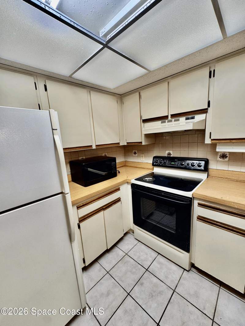 2 bedroom Condominium at 915 Sonesta Avenue #102, Port Malabar Country Club Unit 7 Pt of Second Repl, Palm Bay — photo 3