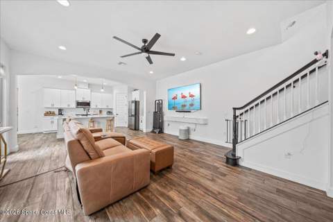 8476 Lyside Drive, Melbourne FL - photo 9 of 41