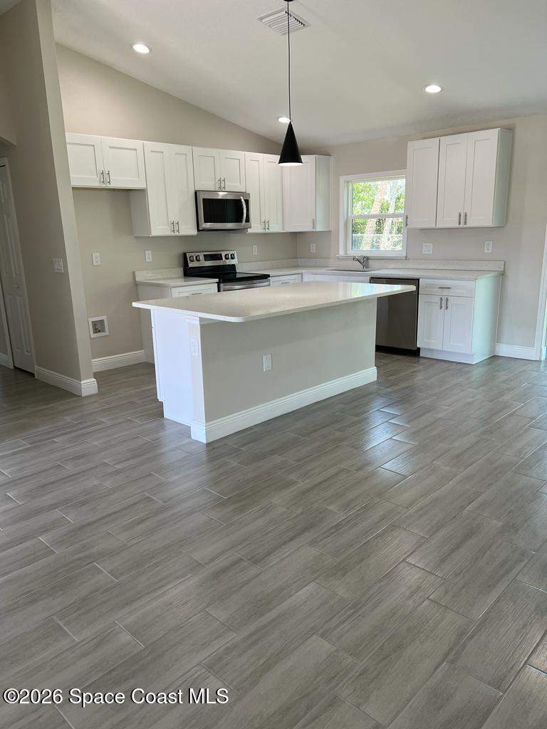 3 bedroom Single Family Residence at 1042 Hickory Lane, Pineridge Subd, Cocoa — photo 3