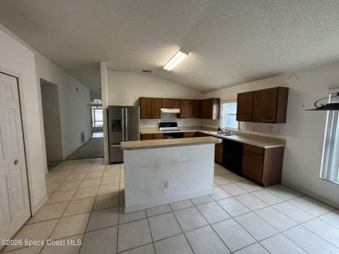 906 Shaw Circle, Melbourne FL - photo 8 of 21