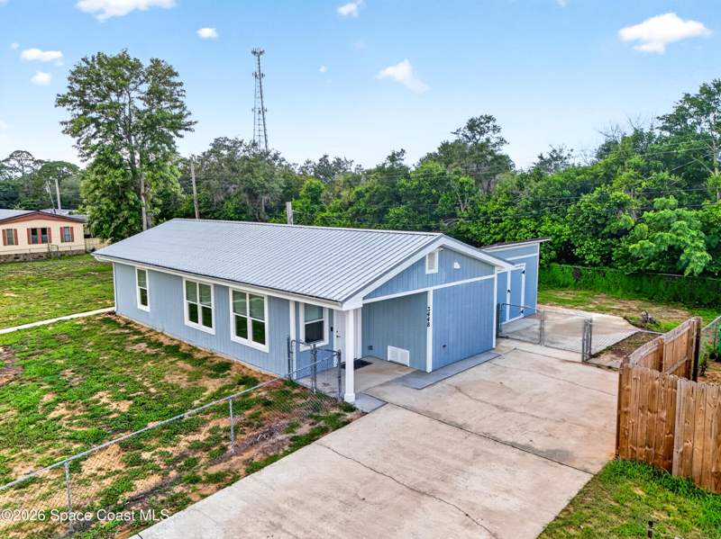 3 bedroom Manufactured Home at 3448 Populatic Street, Oakwood Subd Sec B, Mims — photo 3