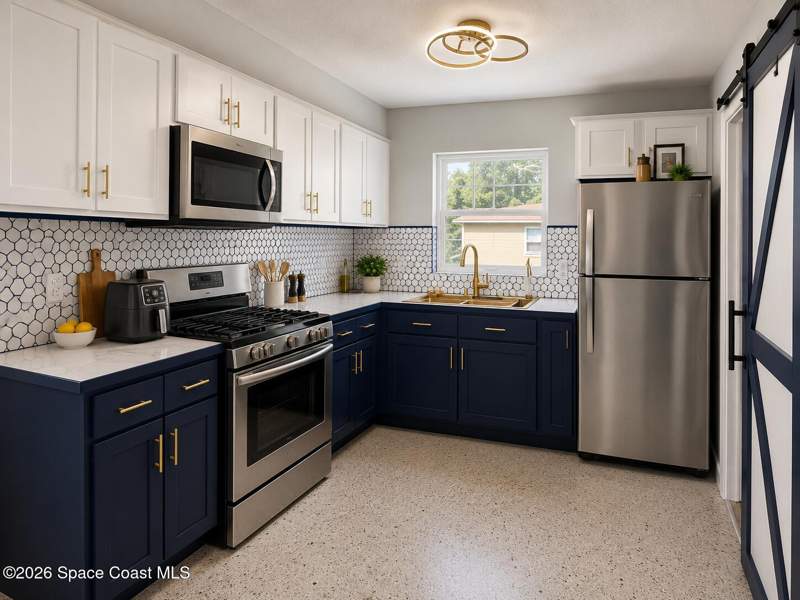 4 bedroom Single Family Residence at 2013 Glendale Boulevard, Shady Villas Unit 2, Mims — photo 2