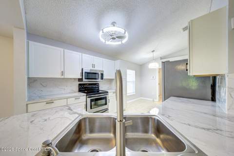 3353 Echo Ridge Place, Cocoa FL - photo 13 of 50