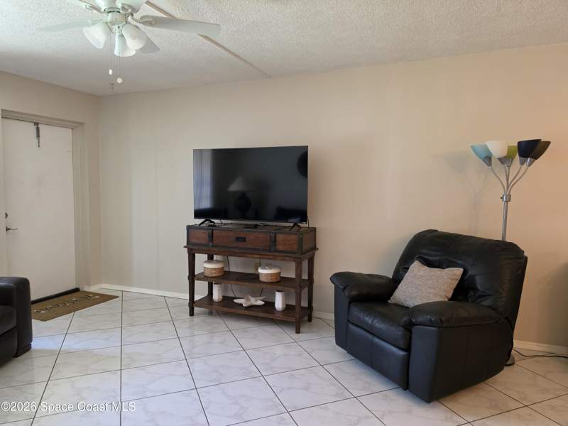 2 bedroom Condominium at 190 E Olmstead Drive #B2, Washington Arms Club Condo, Titusville — photo 4