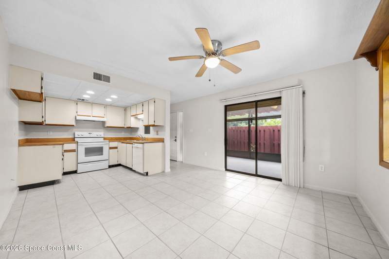 2 bedroom Townhouse at 44 Piney Branch Way #A, Chateau in the Pines, Melbourne — photo 5