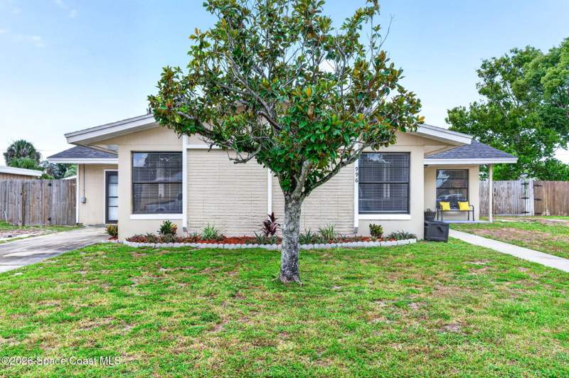 3 bedroom Single Family Residence at 996 Botany Lane, Buckingham at Levitt Park Sec 4-B, Rockledge — photo 4