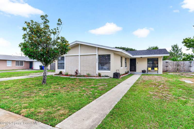 3 bedroom Single Family Residence at 996 Botany Lane, Buckingham at Levitt Park Sec 4-B, Rockledge — photo 5