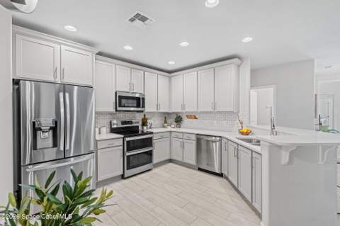 722 Carlsbad Drive, Satellite Beach FL - photo 12 of 99
