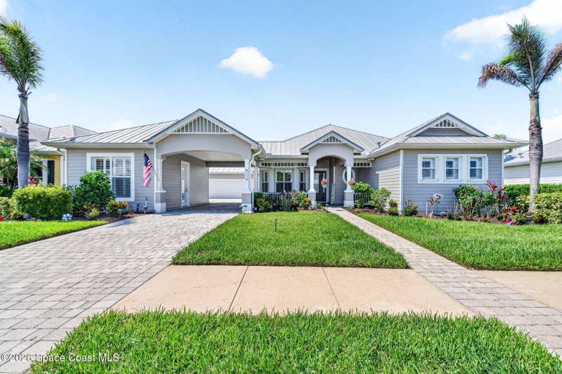 4 bedroom Single Family Residence at 1122 Vestavia Circle, Sawgrass at Suntree Phase 2, Melbourne — photo 1