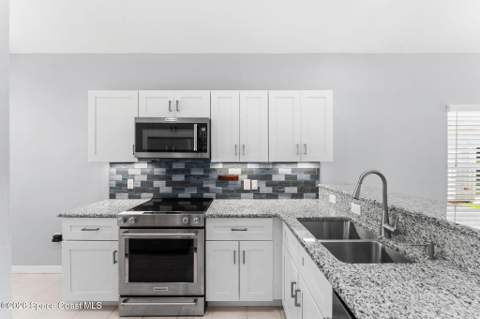 761 E Plantation Drive, Titusville FL - photo 11 of 44