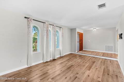 475 E Amherst Circle, Satellite Beach FL - photo 11 of 34