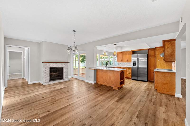 3 bedroom Single Family Residence at 475 E Amherst Circle, Amherst Gardens Sec 5 Unit 1, Satellite Beach — photo 4
