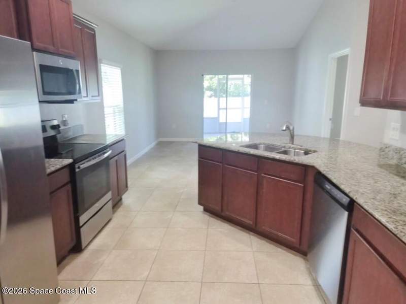 4 bedroom Single Family Residence at 3814 Radley Drive, Manchester Lakes Phase 5, Melbourne — photo 2