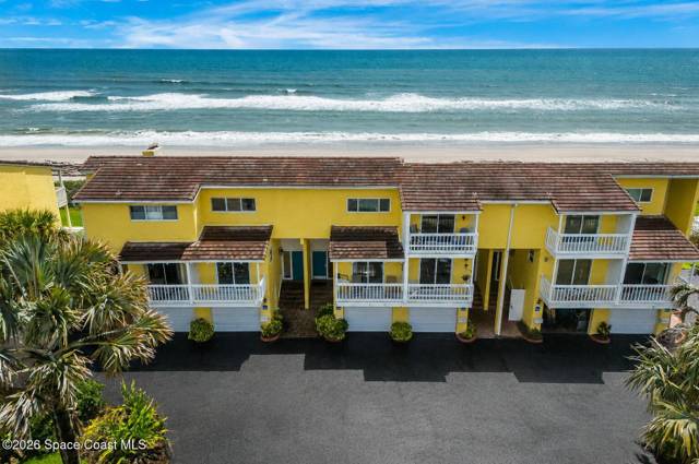 Opus 21 Townhouse Condo