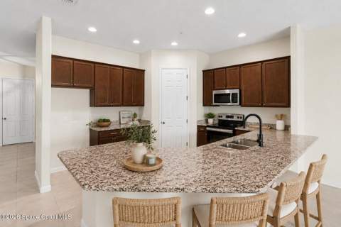 740 Lanai Circle #102, Melbourne FL - photo 10 of 51
