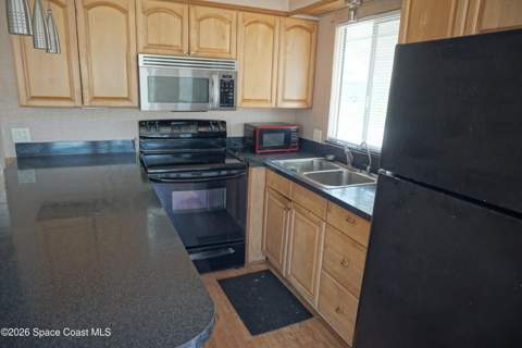 2339 Royal Palm Drive, Palm Bay FL - photo 10 of 36