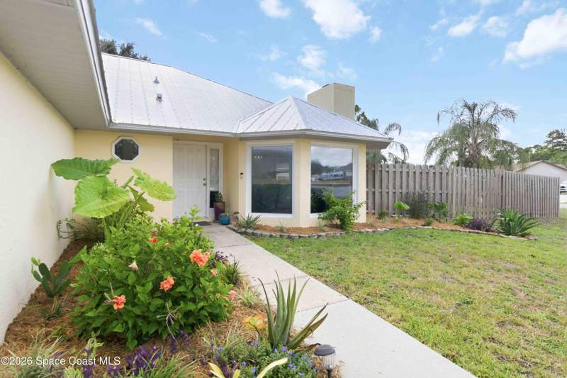 2 bedroom Single Family Residence at 1211 Amish Place, Palm Bay, Palm Bay — photo 3