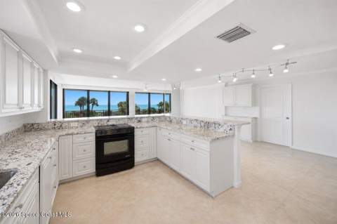 2100 N Atlantic Avenue #303, Cocoa Beach FL - photo 10 of 38