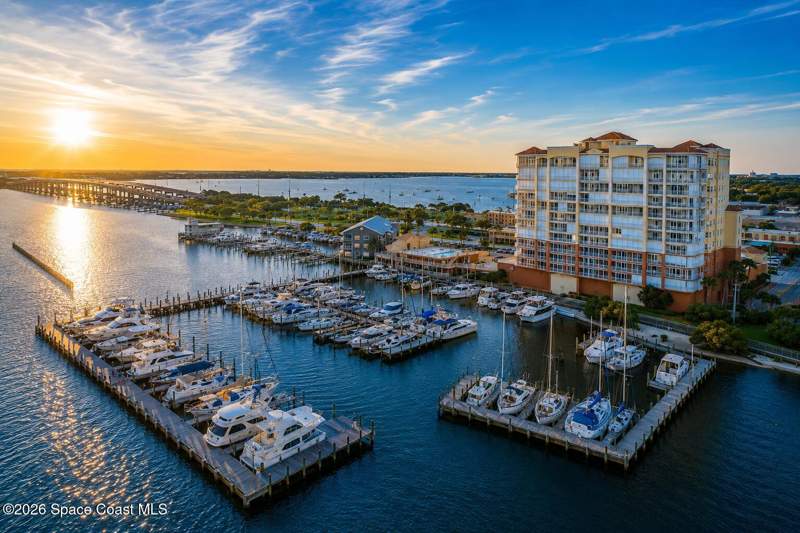 4 bedroom Condominium at 93 Delannoy Avenue #801, Whitley Bay Condo, Cocoa — photo 4