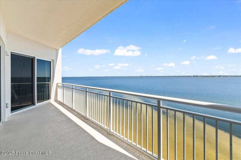 3 bedroom Condominium at 1465 S Harbor City Boulevard #902, Paramount Riverfront, Melbourne — photo 1