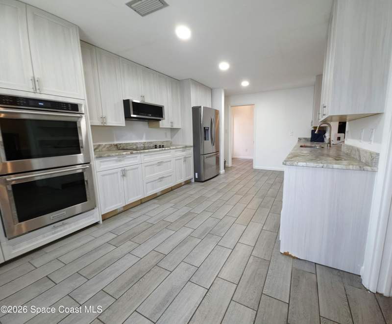 3 bedroom Single Family Residence at 160 June Drive, Forest Isles, Cocoa Beach — photo 4