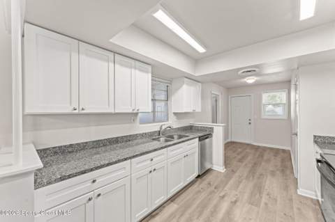 676 Ixora Drive, Melbourne FL - photo 13 of 32